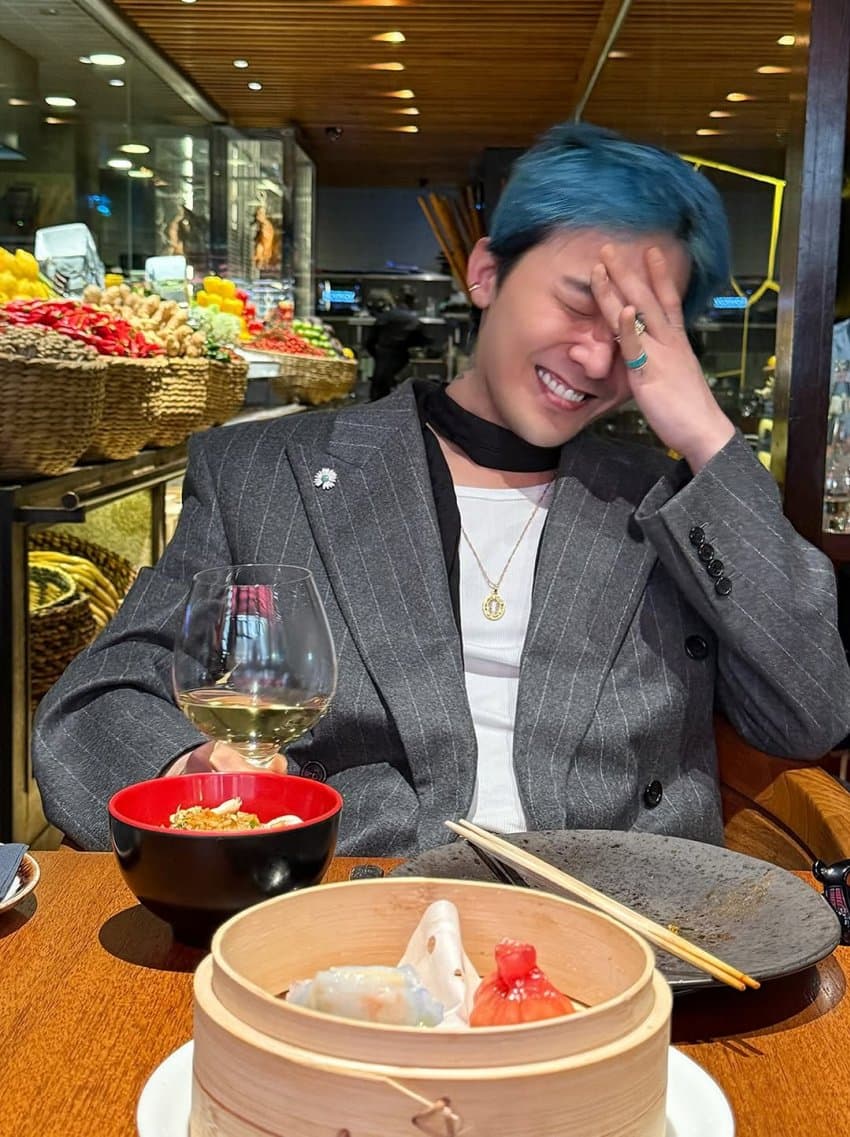 느좋 그 자체인 지디 영국 일상 사진..JPG | 인스티즈