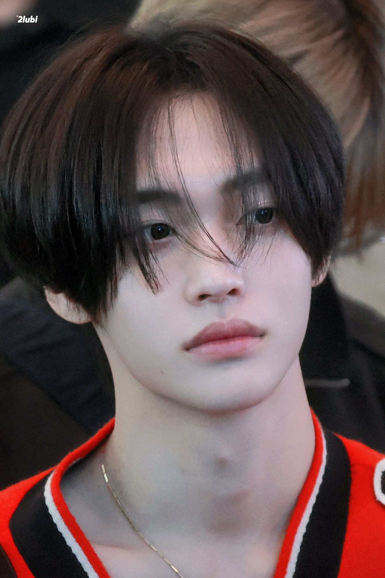 [잡담] 공항 흑발 원빈 금발 원빈 이미지 확 다른거 좋다 ,,, | 인스티즈