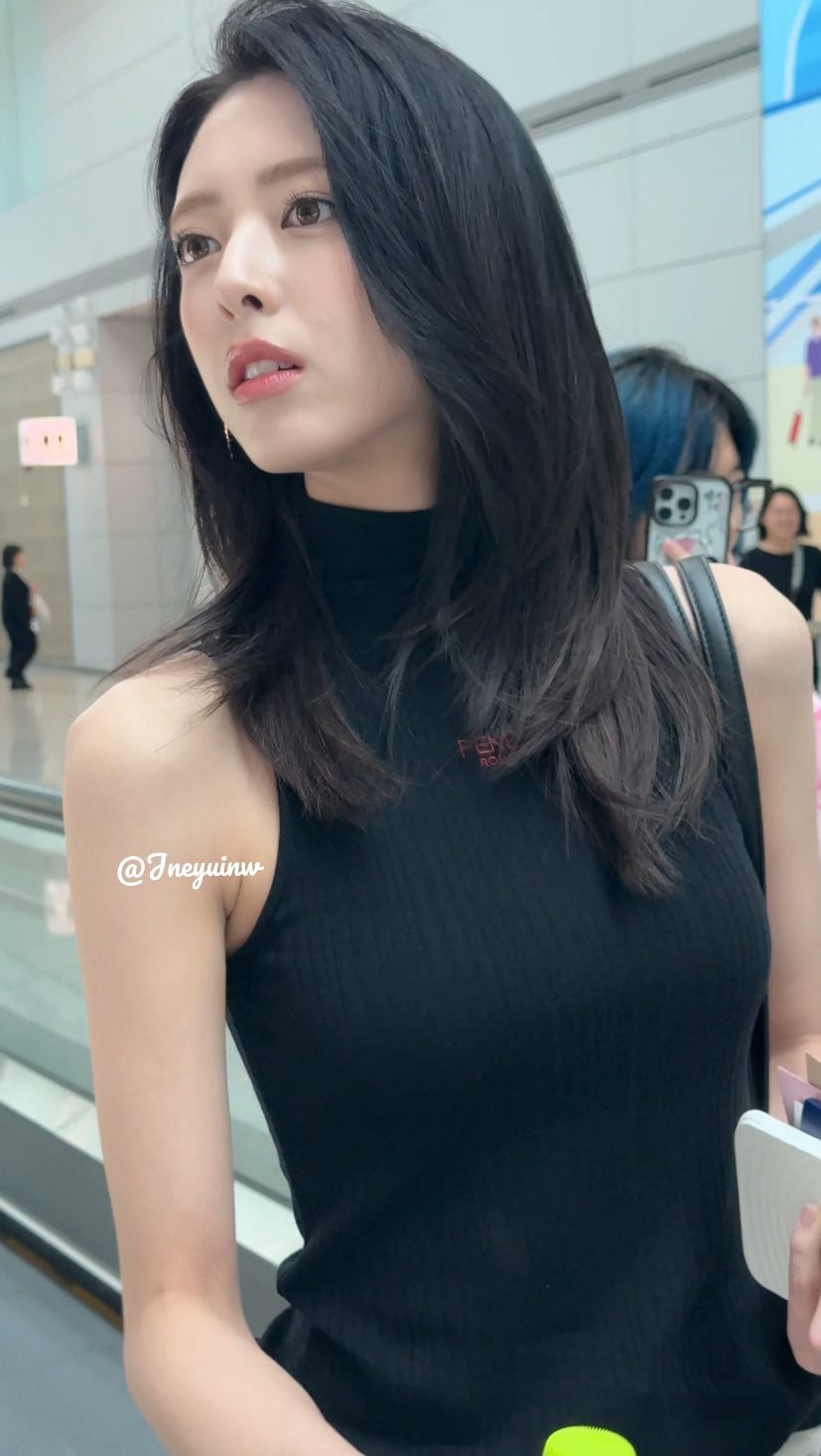 [잡담] 유나 ㄹㅇ 확신의고모상 | 인스티즈