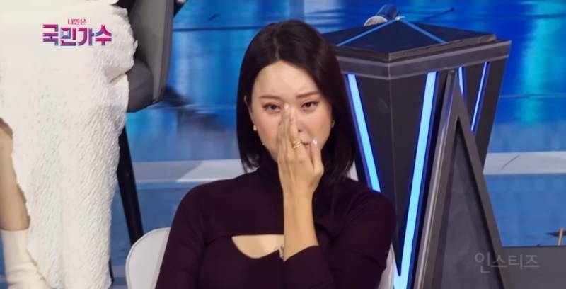 무대공포증 이겨내고 노래한 가수의 서사.jpg | 인스티즈