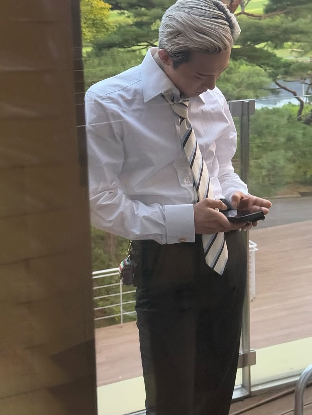 지드래곤 제복 입고 리즈찍은 얼굴 근황..JPG | 인스티즈
