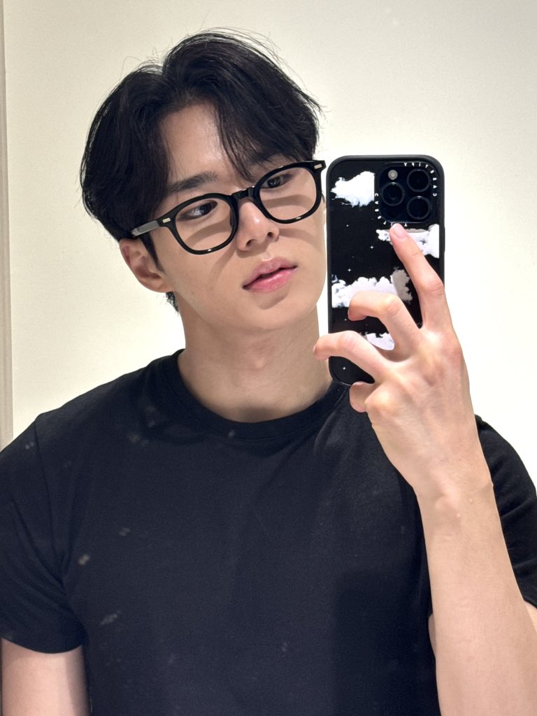 [잡담] 준서 사진들 너무 좋다..🥹🥹🤍 | 인스티즈