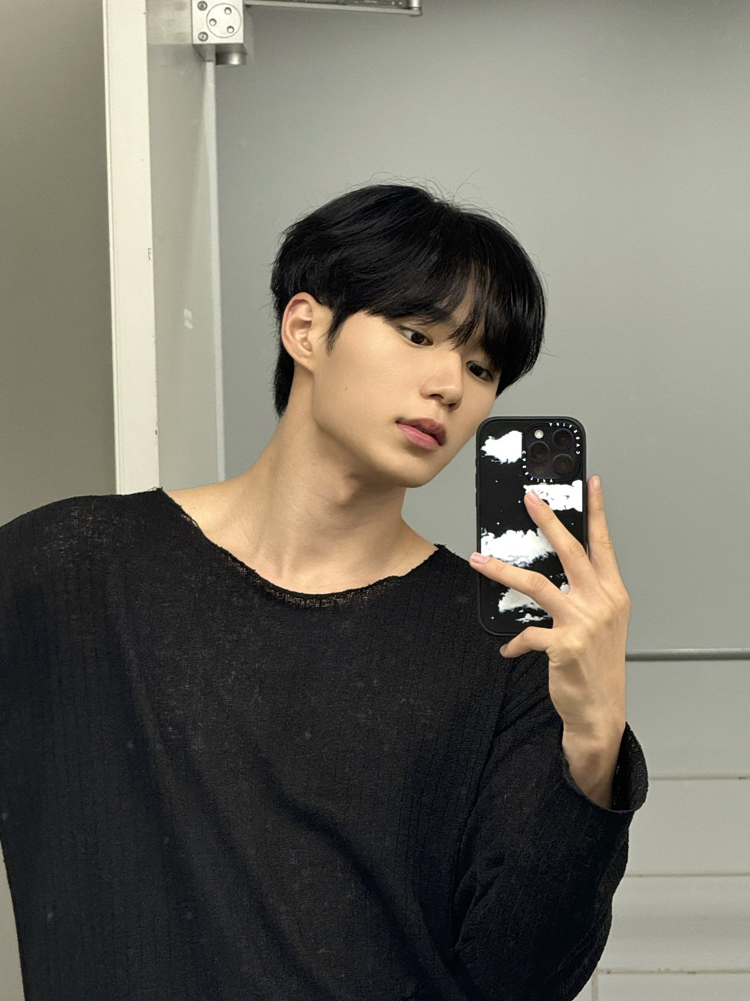 [잡담] 준서 사진들 너무 좋다..🥹🥹🤍 | 인스티즈