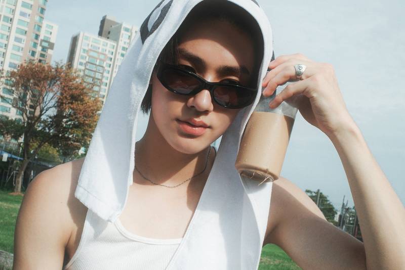 현재 1000플 넘어가며 논란중인 남돌 한복.JPG | 인스티즈