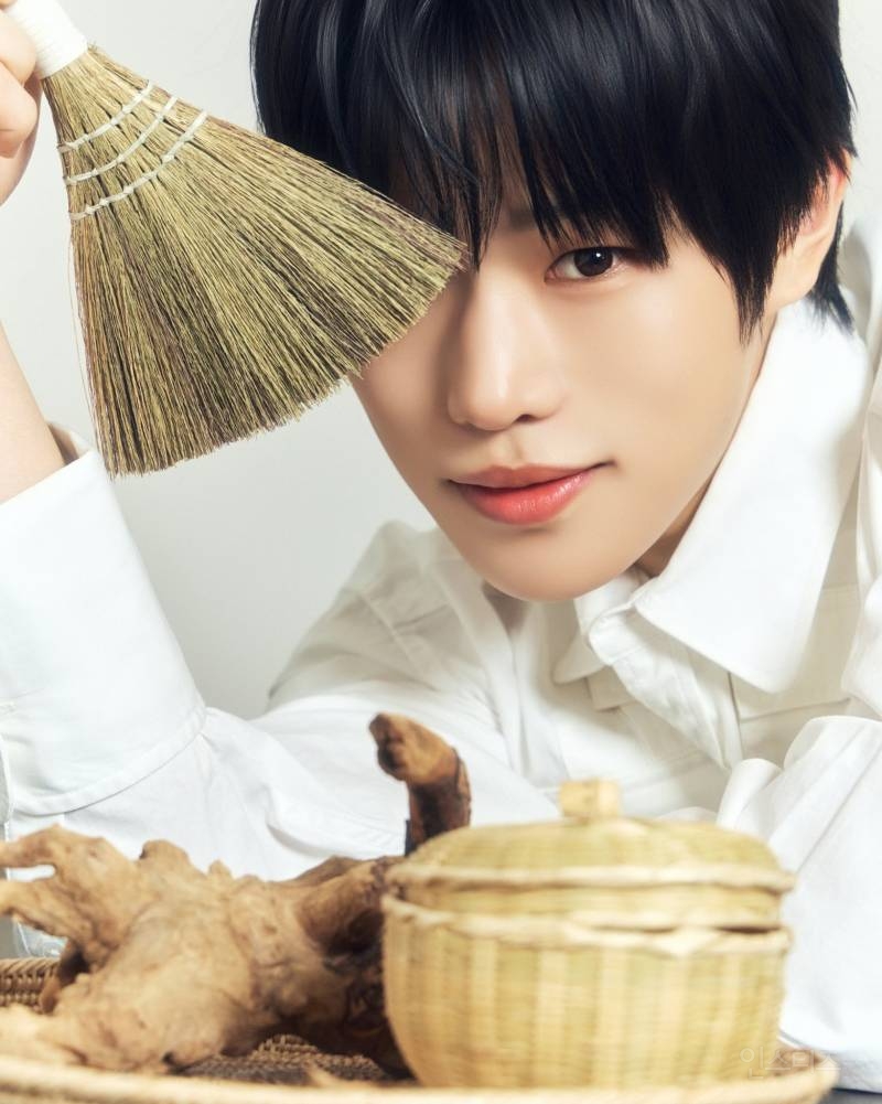파우 (POW) 추석 기념 화보 Happy Chuseok🌕 | 인스티즈