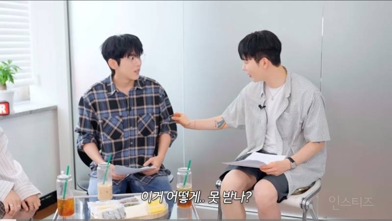 체크남방이 취향인 친구랑 같이지내면 생기는일.jpg | 인스티즈