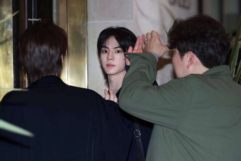현재 반응 갈리는 남돌 패션쇼 착장.JPG | 인스티즈