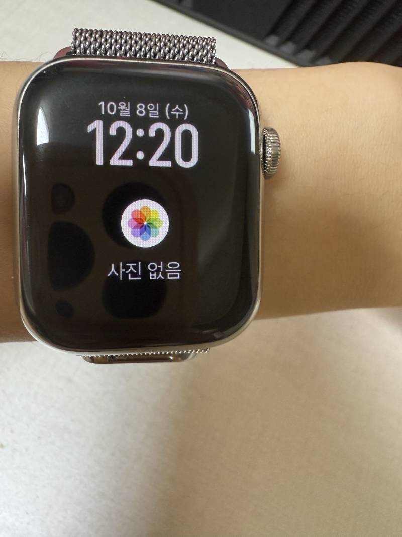 [잡담] 애플워치 사진 설정했는데 왜 이렇게 뜨는지 아는 사람? | 인스티즈