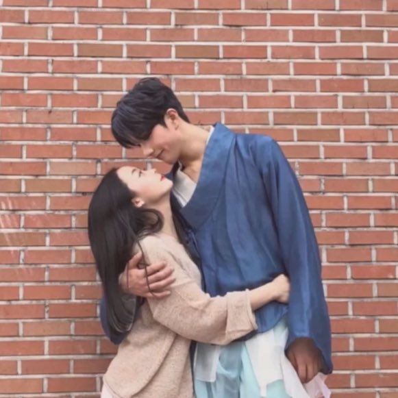 [잡담] 나 환연 주식 망했다고 생각했는데 티저에 나온거 아직도 안나왔다네 | 인스티즈