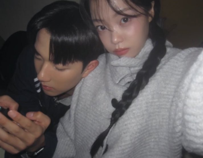 [잡담] 나 환연 주식 망했다고 생각했는데 티저에 나온거 아직도 안나왔다네 | 인스티즈