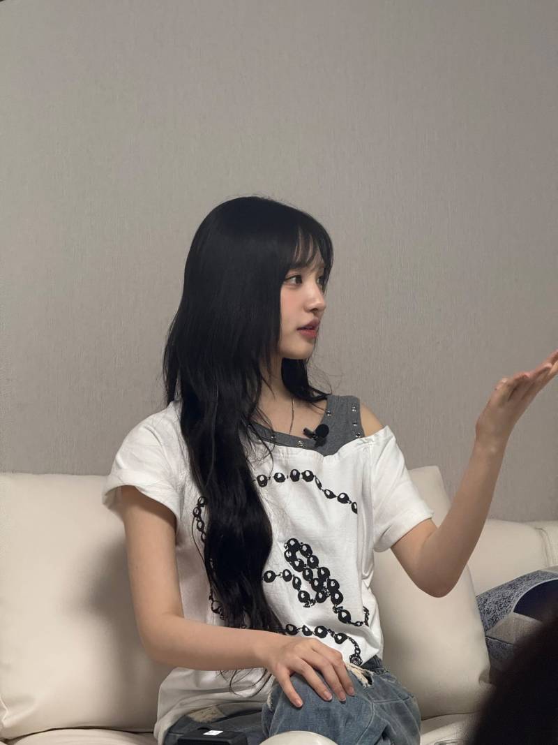 현재 점점 더 말라가는 아이브 리즈..JPG | 인스티즈