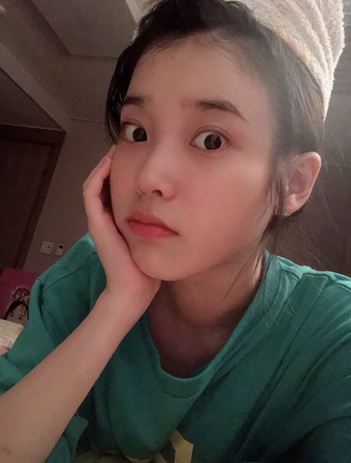 [잡담] 아이유 너무 귀여워 | 인스티즈