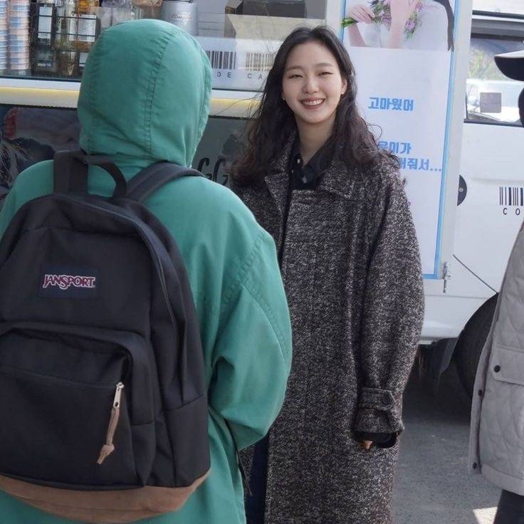 [잡담] 단순히 예쁜거보다 이런게 취향인 익들 없니.. | 인스티즈