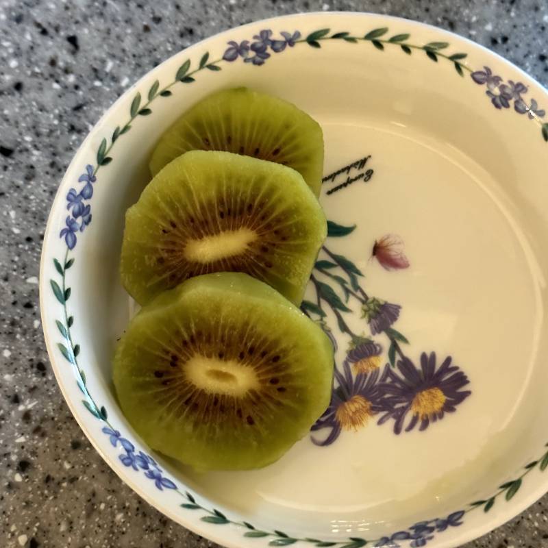 [잡담] 레드키위 맛있다.. | 인스티즈