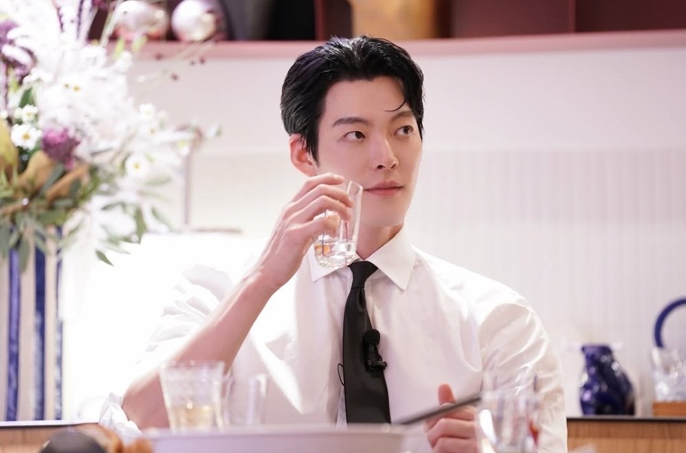 [잡담] 김우빈 수지 오피스물 제발 저요 | 인스티즈