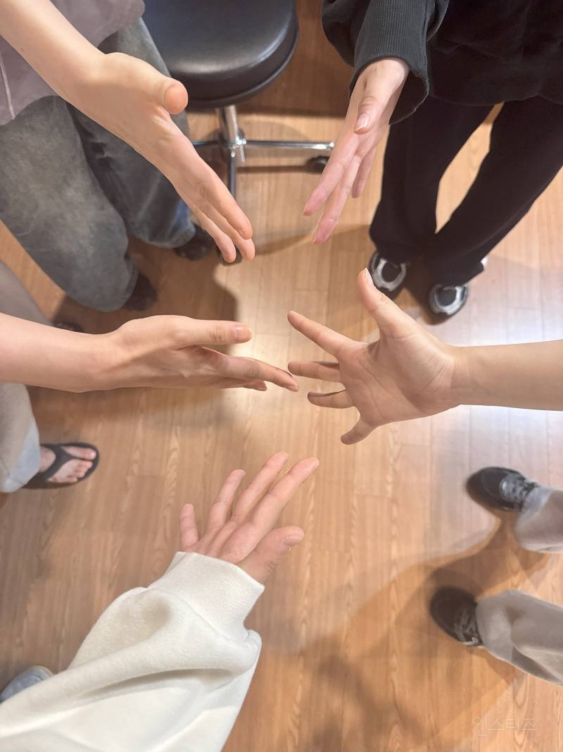 컴백 컨셉이 가위바위보(?)인 것 같은 여돌 | 인스티즈