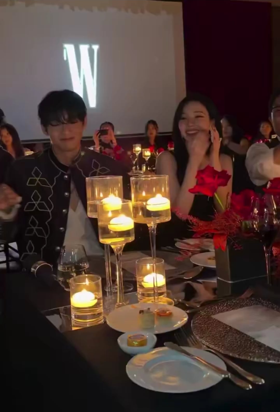[잡담] 뷔 카리나 투샷 개신기하다 | 인스티즈