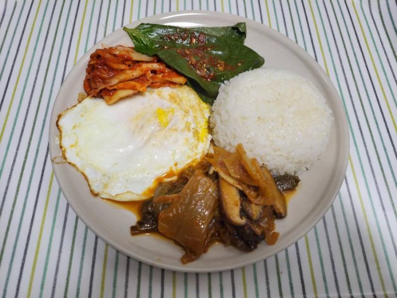 [잡담] 나는 왜 이런 밥이 좋을까? 나만 그래? | 인스티즈