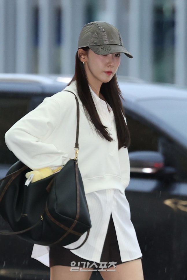[잡담] 251017 임윤아 베트남 출국 기사사진 | 인스티즈