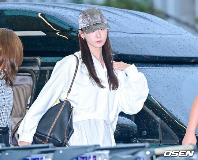 [잡담] 251017 임윤아 베트남 출국 기사사진 | 인스티즈