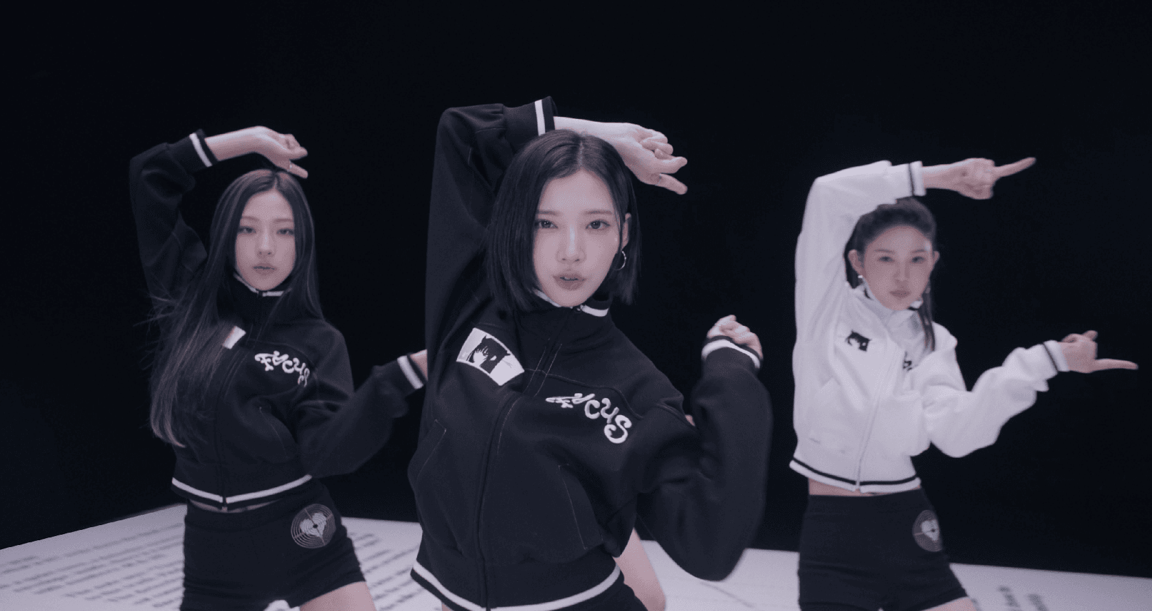 오늘 컴백한 하츠투하츠 FOCUS 비주얼.gif | 인스티즈