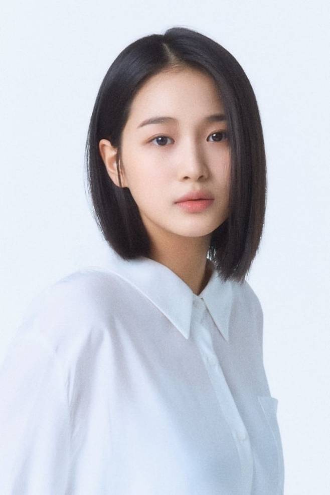 [정보/소식] [공식] 원빈 친조카가 배우였다니…김태희 소속사 "3촌 사이, 원빈 누나 딸" | 인스티즈