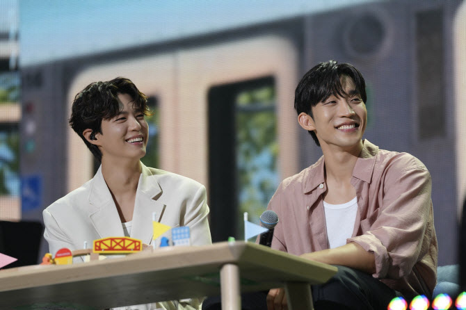 [정보/소식] [단독] 박보검·이상이, tvN 예능으로 뭉친다…역대급 조합 | 인스티즈