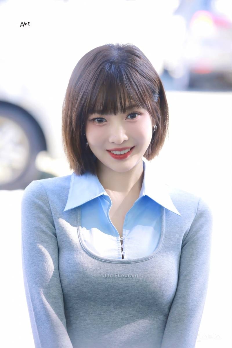 오늘자 머리 단발로 자른 레드벨벳 조이 출근길.jpg | 인스티즈