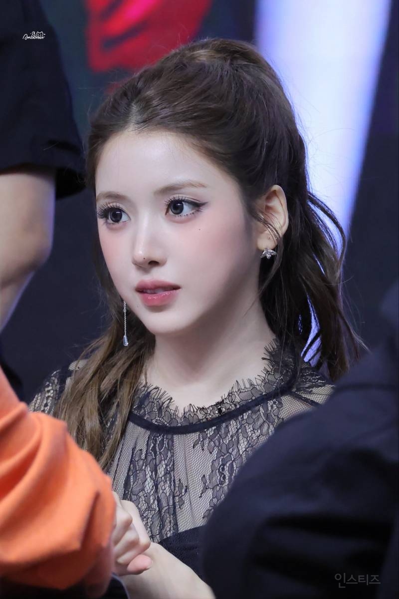 로판 찢고 나온 얼굴이 아닌게 말 안됨....twt | 인스티즈