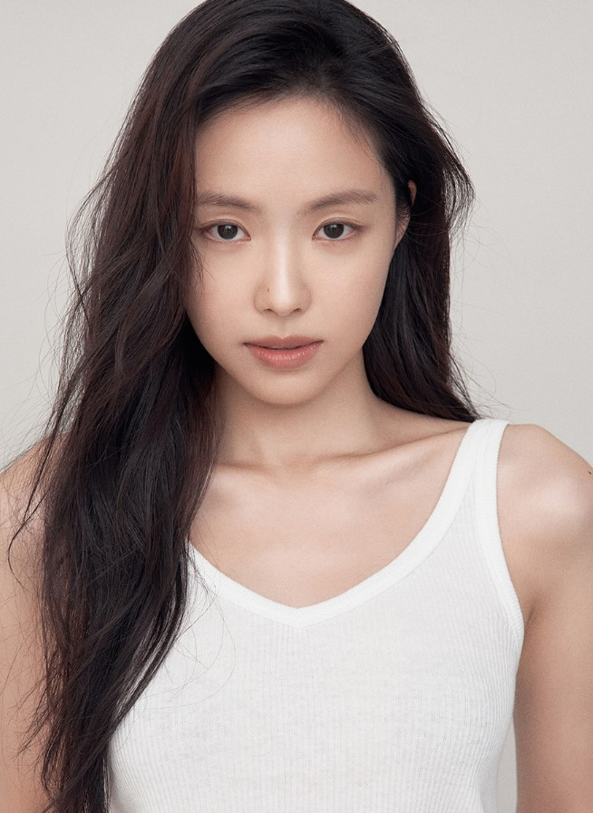 [정보/소식] [단독] 손나은, 소지섭 만난다…기대작 '김부장' 합류 | 인스티즈