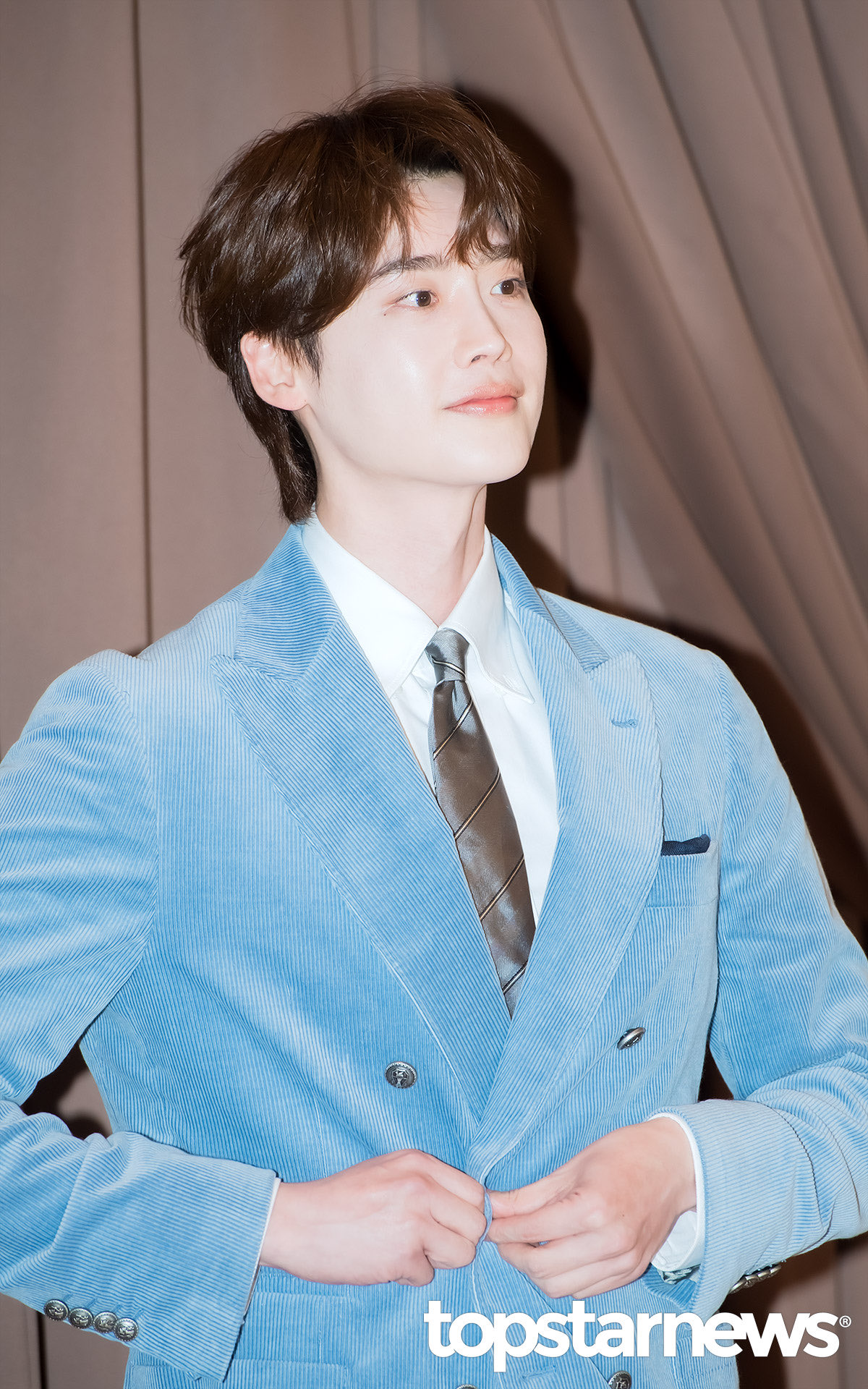 [잡담] 이종석 피부 미쳤다 로별 찍을때 느낌도 난다 | 인스티즈