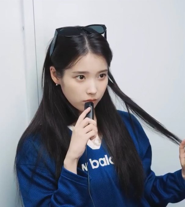 [잡담] 뉴발란스 아이유 너무 이쁜데?? | 인스티즈