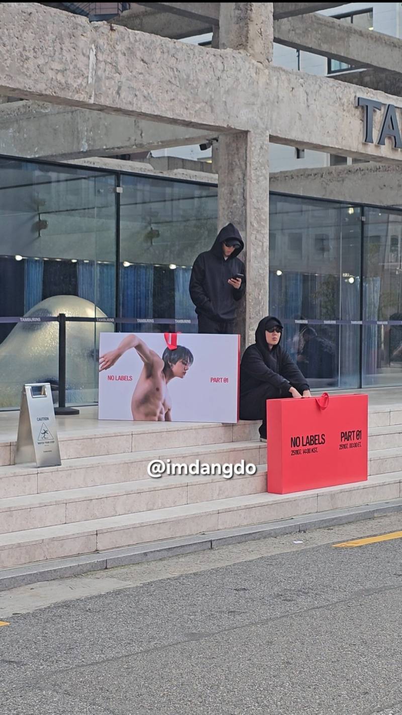 어제부터 성수동 가는 사람들이라면 다 본다는 거.jpg | 인스티즈