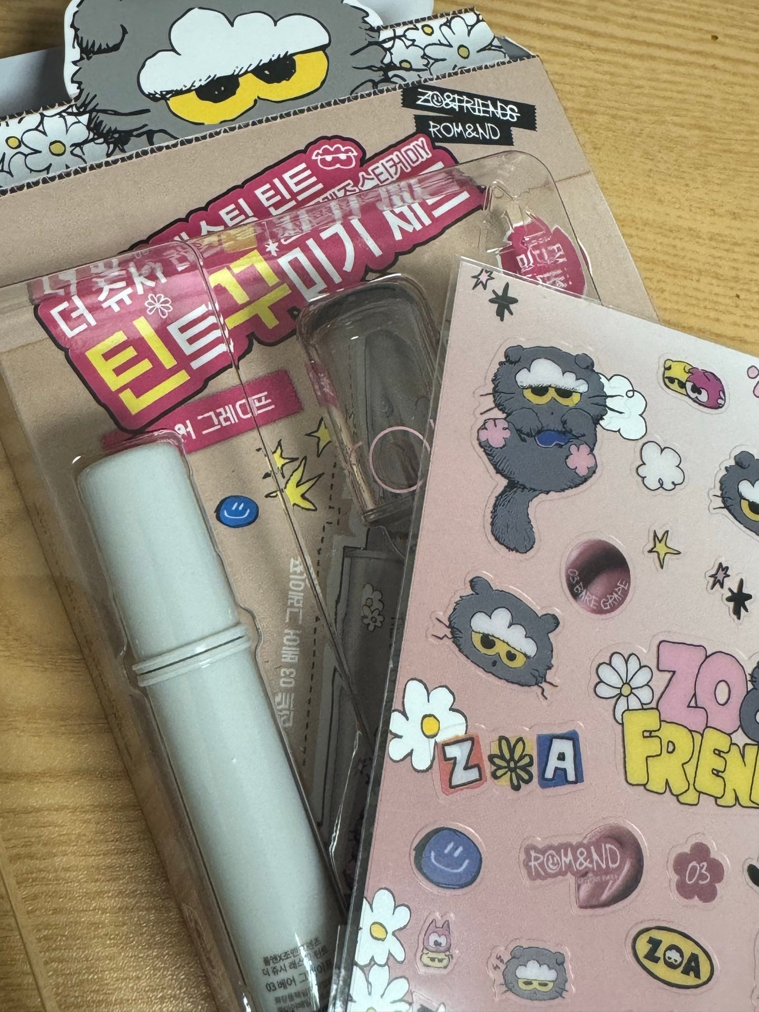 [정보/소식] 롬앤 X지디 조앤프렌즈 콜라보 실물 | 인스티즈