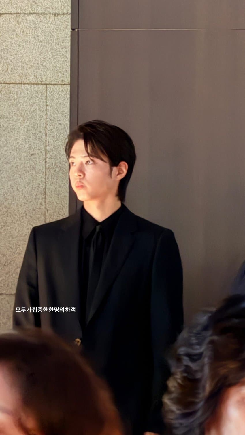 [잡담] 박보검 오늘 러닝하고 결혼식 갔나본데 | 인스티즈