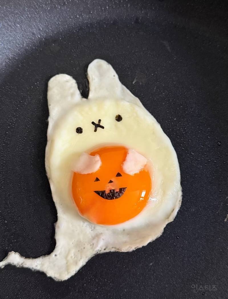 짱귀인 할로윈 기념 미피 계란후라이를 만든 사람.jpg | 인스티즈