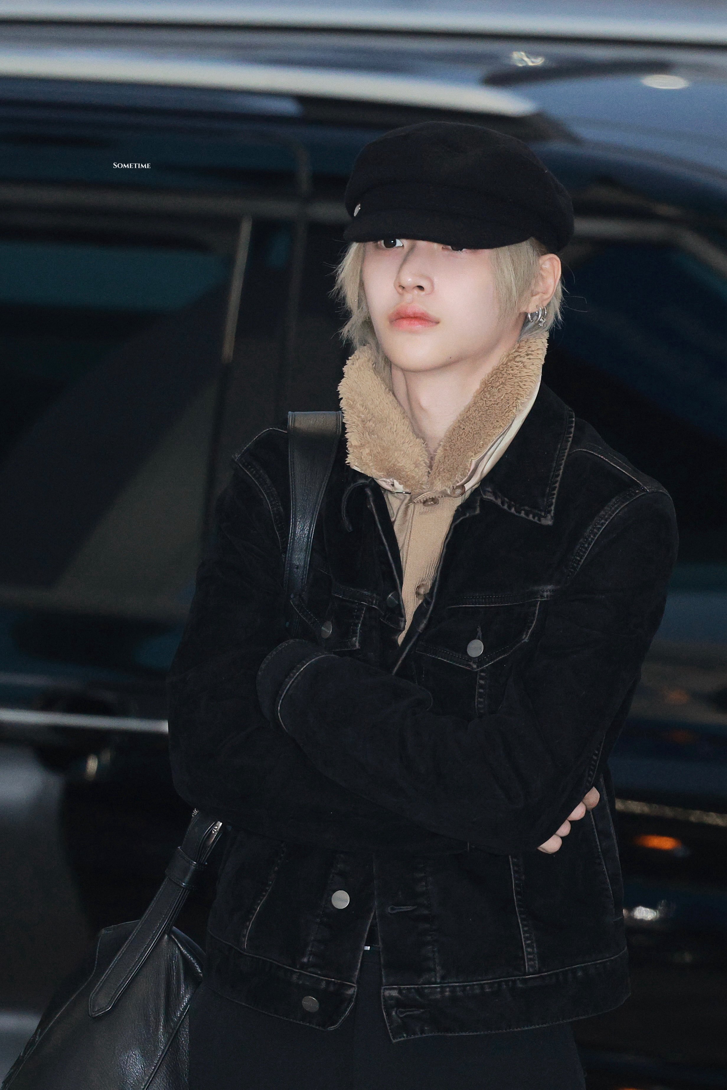 [잡담] 공항 흑발 원빈 금발 원빈 이미지 확 다른거 좋다 ,,, | 인스티즈