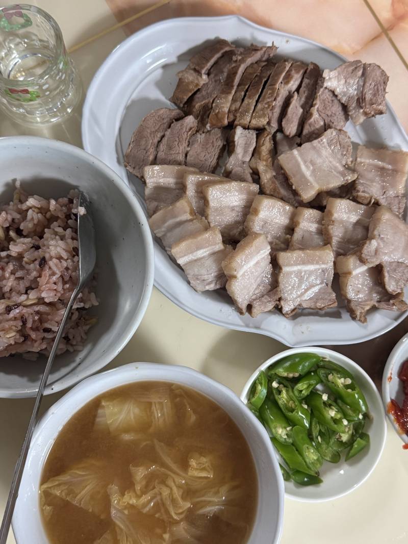자랑할 엉덩인 없고 이거라도 자랑할래 | 인스티즈
