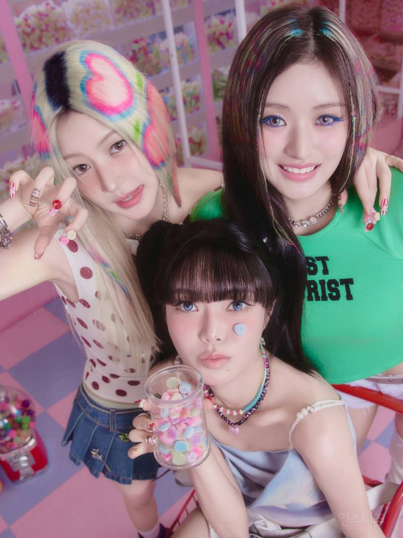 뜨는 컨셉마다 소화력 좋아 팬들 사이 반응 미쳤다는 여돌.JPG | 인스티즈