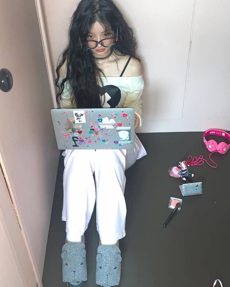 진짜 미감 미친 것 같은 아일릿 리틀 미미 콜라보 포토.JPG | 인스티즈