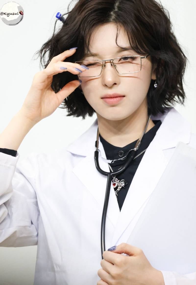 뜨고있는 사진마다 진짜 잘생긴 여돌 팬싸짤....jpg | 인스티즈
