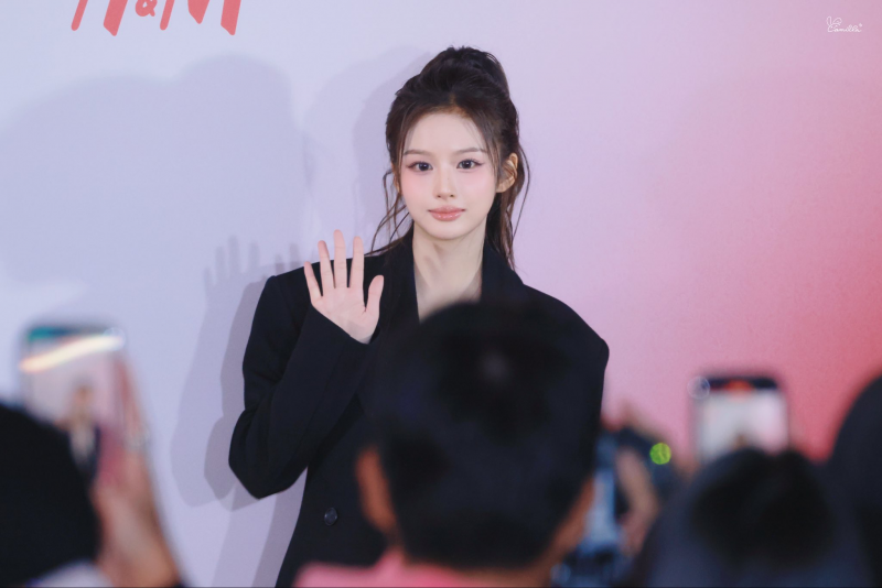 ㄹㅇ 비현실적이었던 H&M 행사 엔믹스 설윤........jpg | 인스티즈