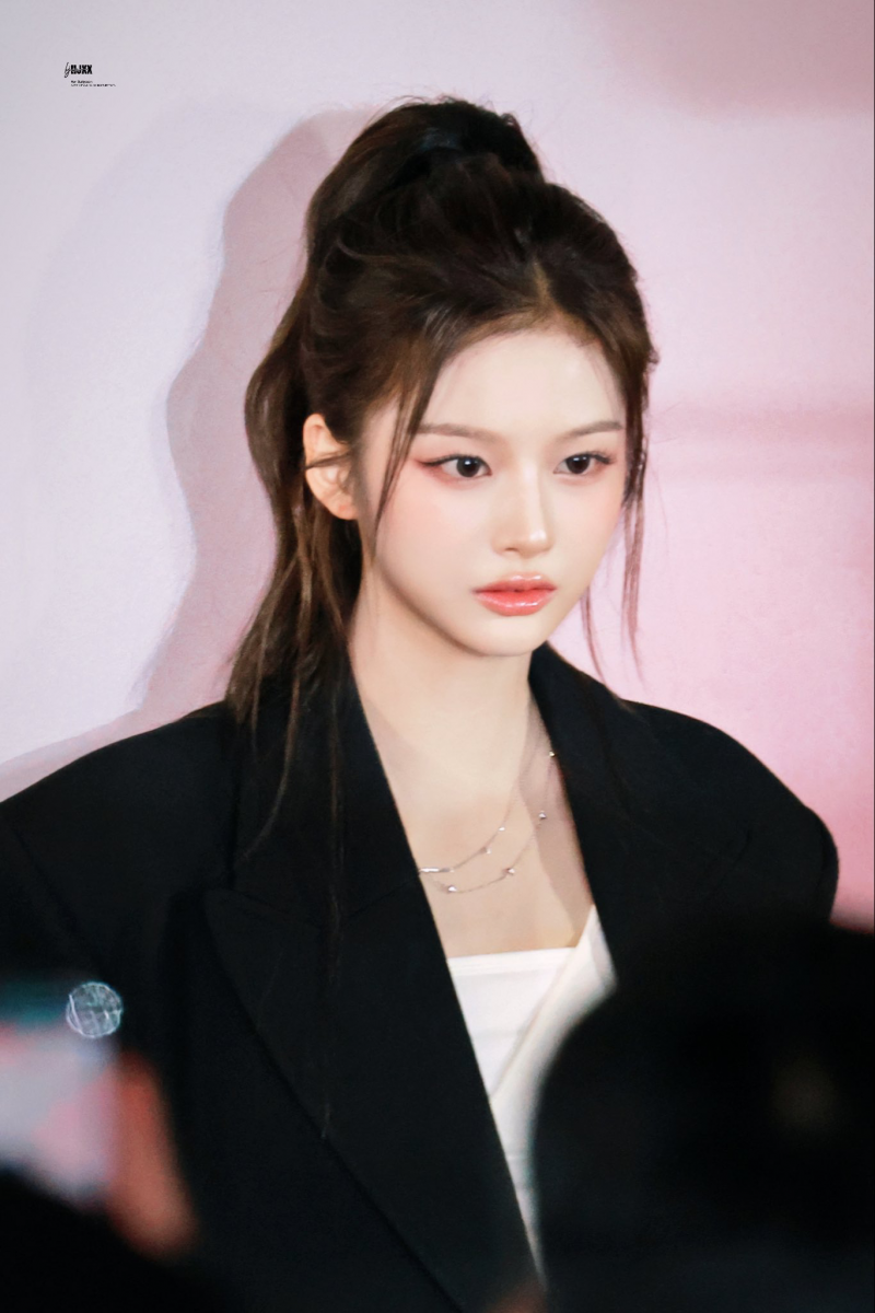ㄹㅇ 비현실적이었던 H&M 행사 엔믹스 설윤........jpg | 인스티즈
