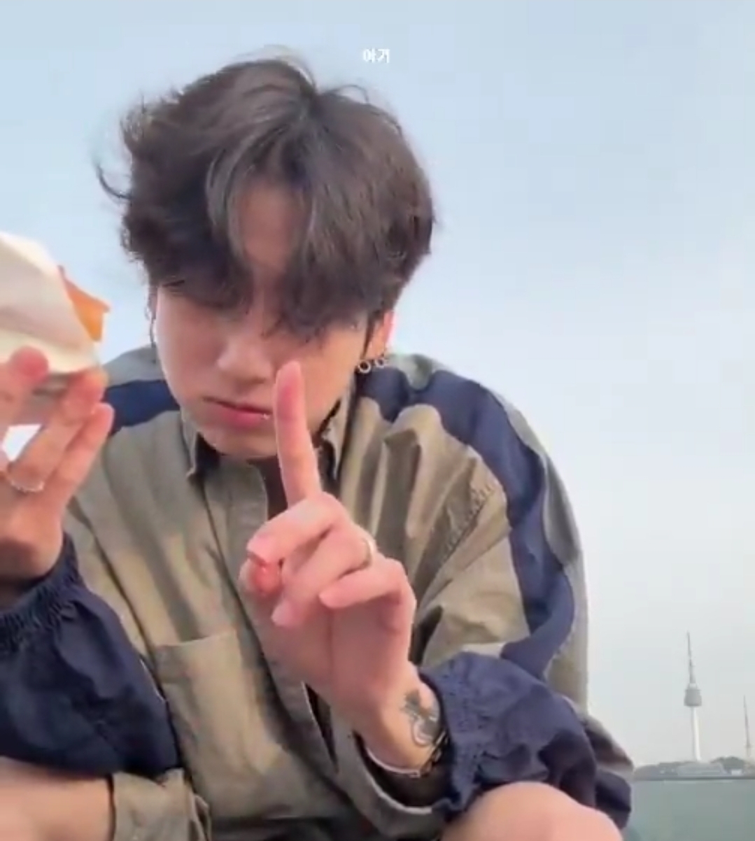 [잡담] 정국 컨셉 잡는거 확실하네 | 인스티즈