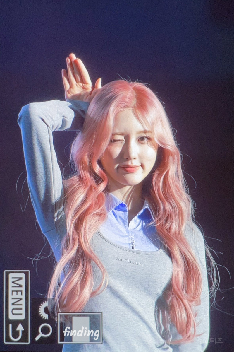 실시간 체조에서 사첵하고있는 아이브...jpg | 인스티즈