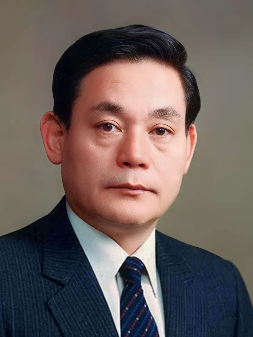 [잡담] 이건희랑 제일 닮은 자식 누구인거같음? | 인스티즈