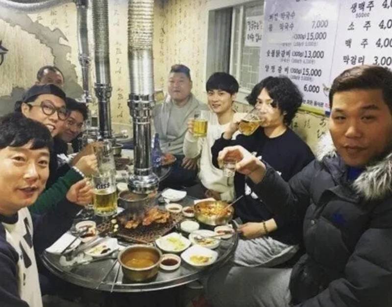 [잡담] 셋중에 술자리 어디에 갈거야? | 인스티즈