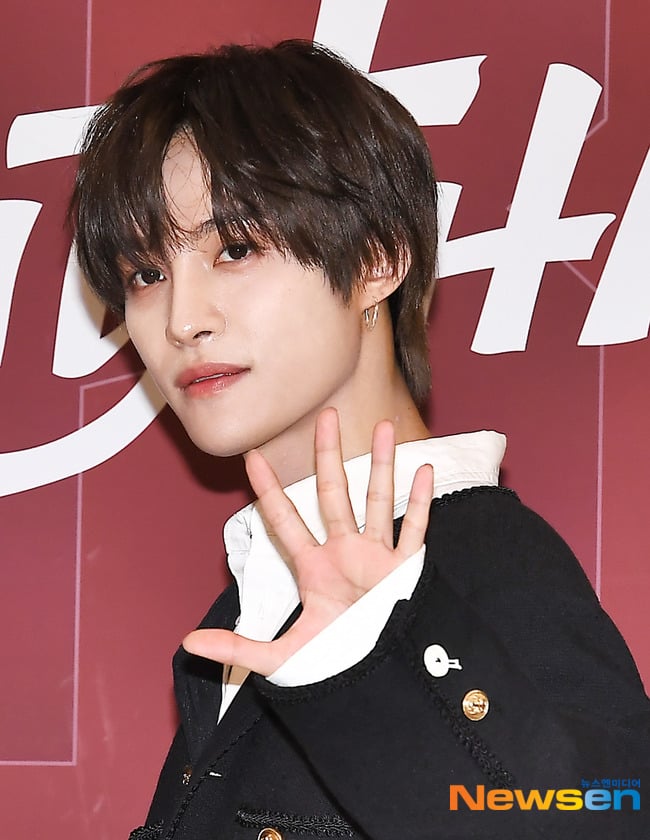[정보/소식] 해외 팬들 사이에서 난리난 가족이 이스라엘에 군납하는 업체를 운영하는 남돌 | 인스티즈