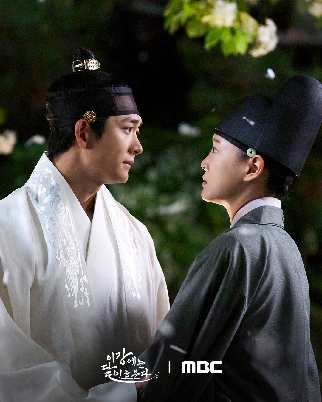 [잡담] 이강달) 뒤바뀐 영혼, 서로를 비추는 강달커플🌙사랑과 야망 사이, 뜨거운 운우커플🌧️팔도를 뒤흔들 네 남녀의 운명적 로맨스💖 | 인스티즈