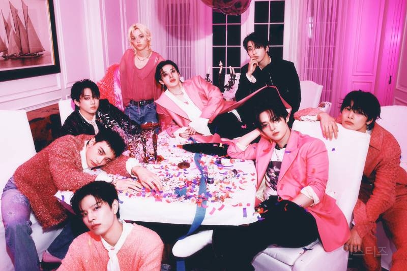 Stray Kids(스트레이 키즈) "DO IT" TEASER IMAGES 𝐃𝐎 🍷 | 인스티즈